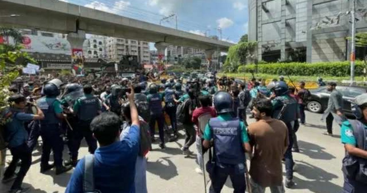 Police foil engineering students’ march towards CA’s residence, 10 injured