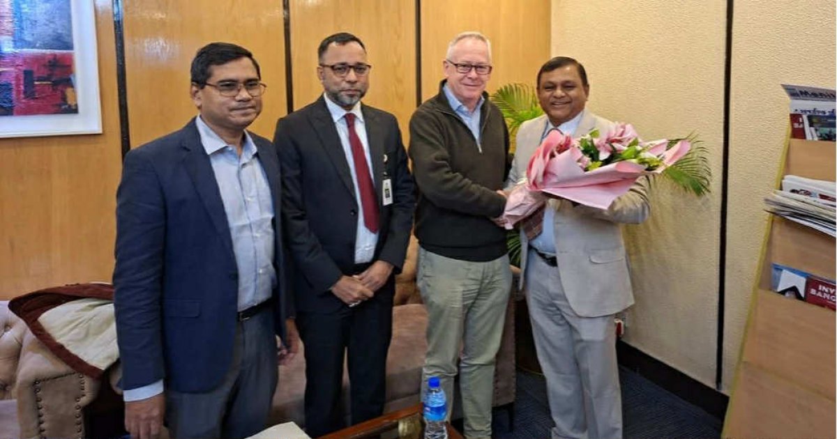 UK specialist arrives in Dhaka to assist Khaleda’s treatment