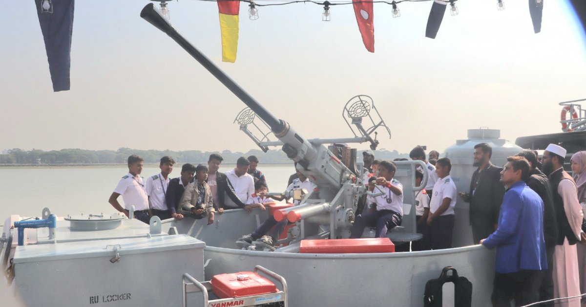 Navy opens warship to public on Victory Day in Patuakhali
