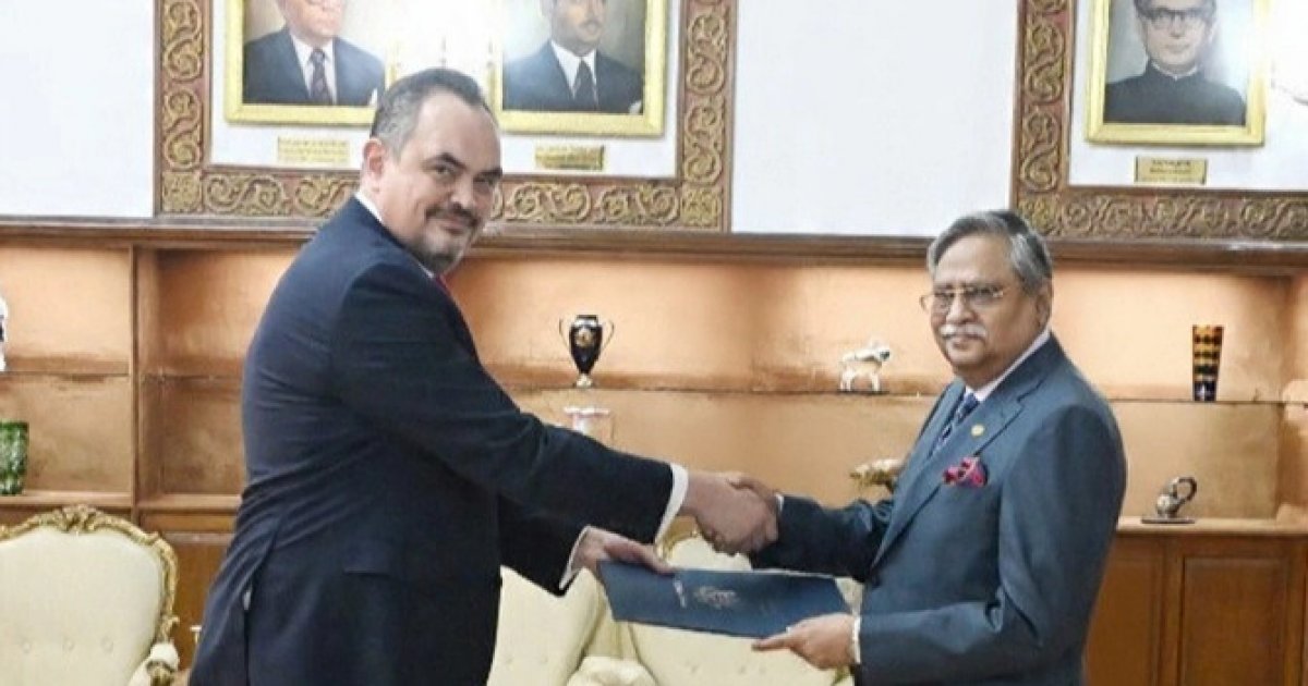 New US Ambassador presents credentials to President