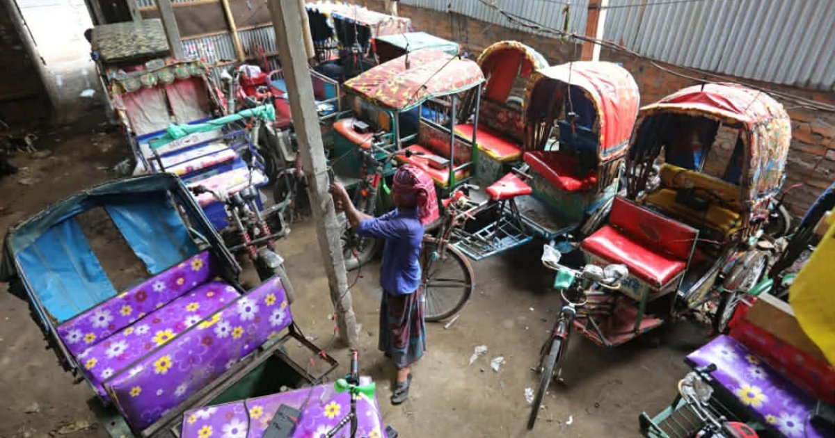 Study warns battery rickshaws dominate Dhaka’s streets amid weak oversight