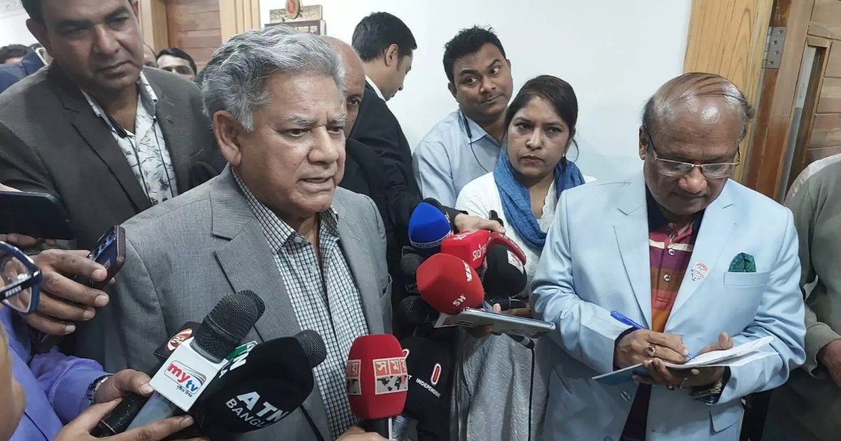 Shipping adviser: No decision against national interest in port management