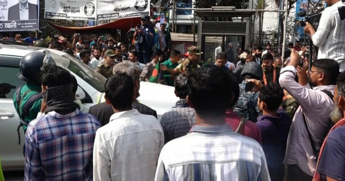 Protesters block shipping adviser&rsquo;s car outside Ctg Port