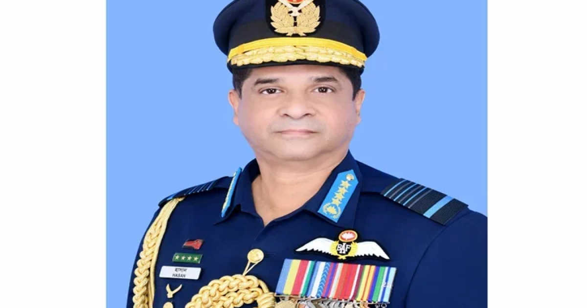 বিএএফ শাহীন কলেজে ভোট দিলেন বিমান বাহিনী প্রধান, নির্বাচনে সেনা সদস্যদের অংশগ্রহণ