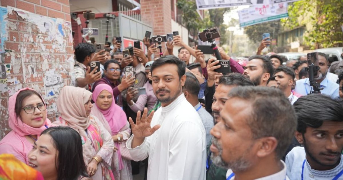 ঢাকা-৮ এ ভোটগ্রহণ শান্তিপূর্ণ, তবে সমর্থকদের উপর রাতের হামলার অভিযোগ