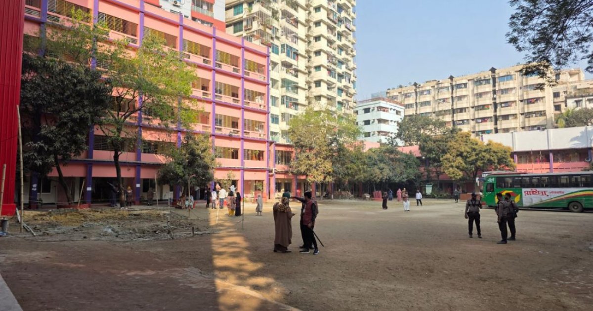 Peaceful voting in Dhaka: Long queues in some areas, low turnout in others