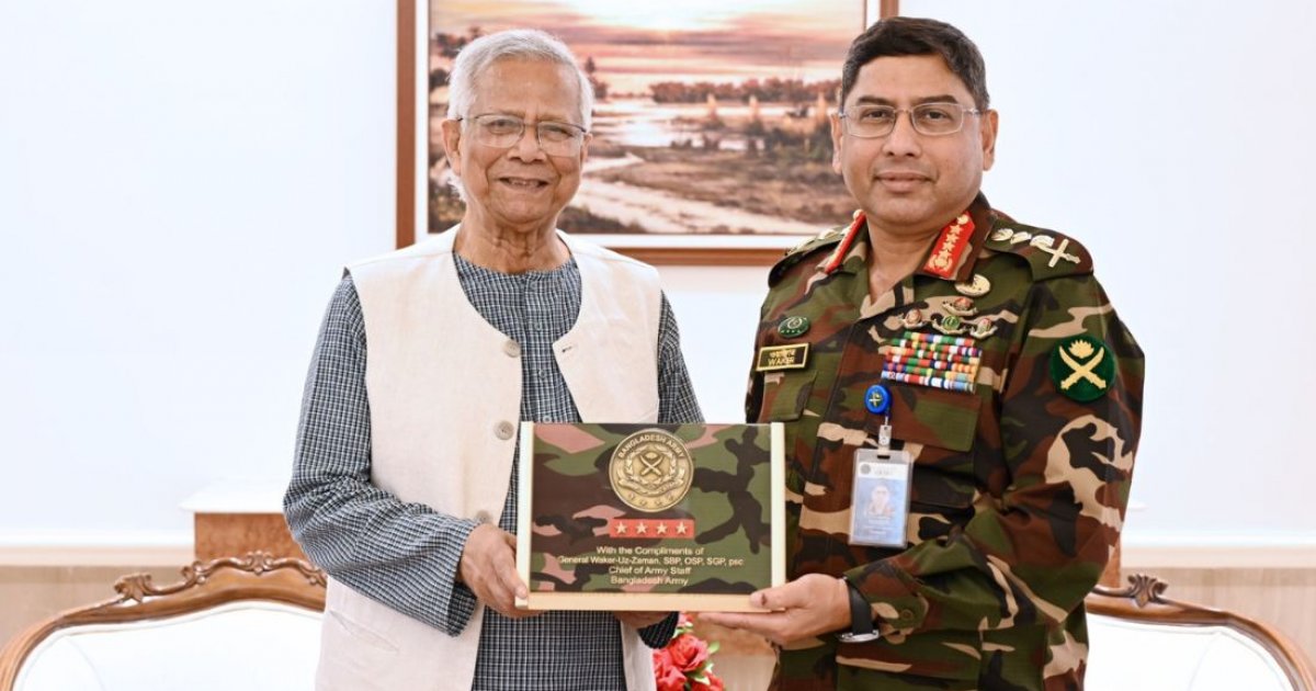 Army chief pays farewell call on CA Yunus