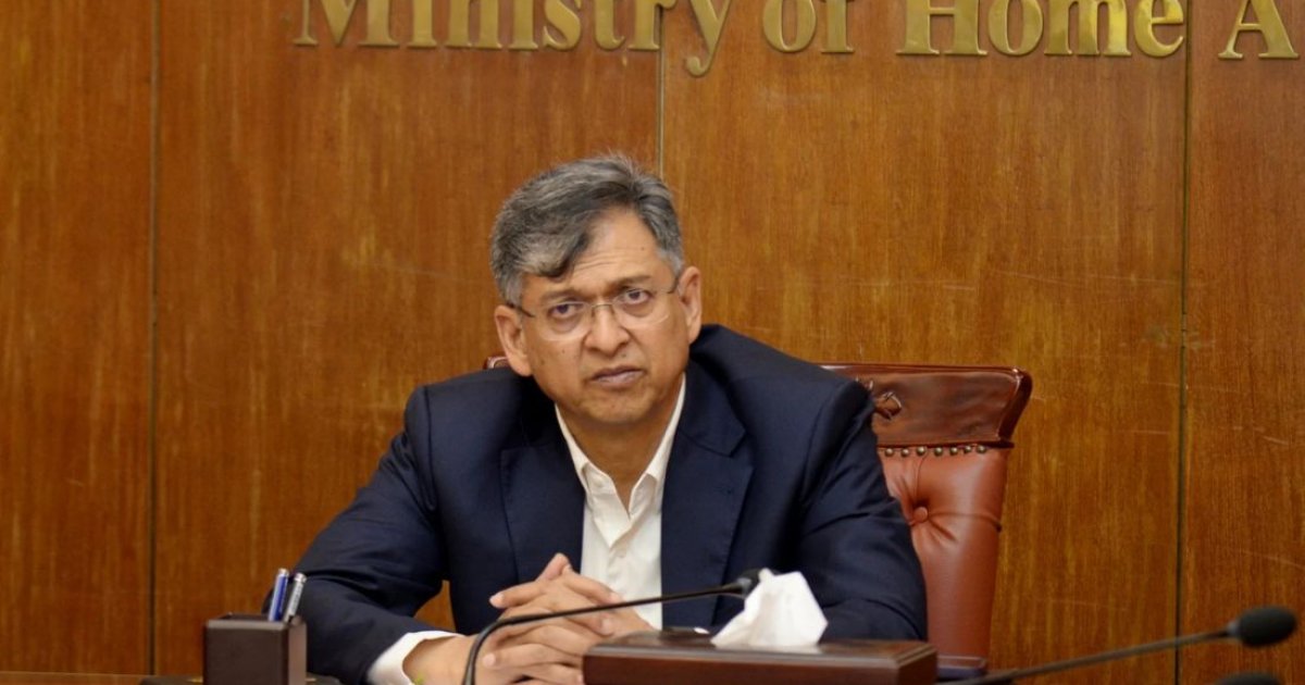 Home minister: Police must live up to public expectations