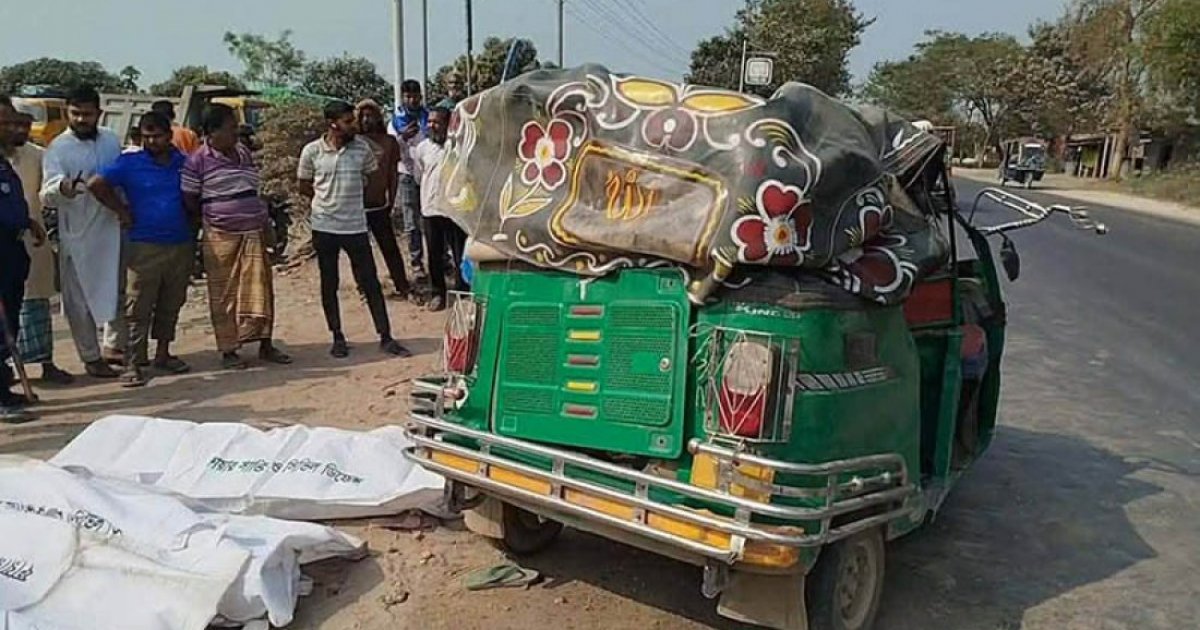 5 killed in truck-auto rickshaw collision in Kushtia