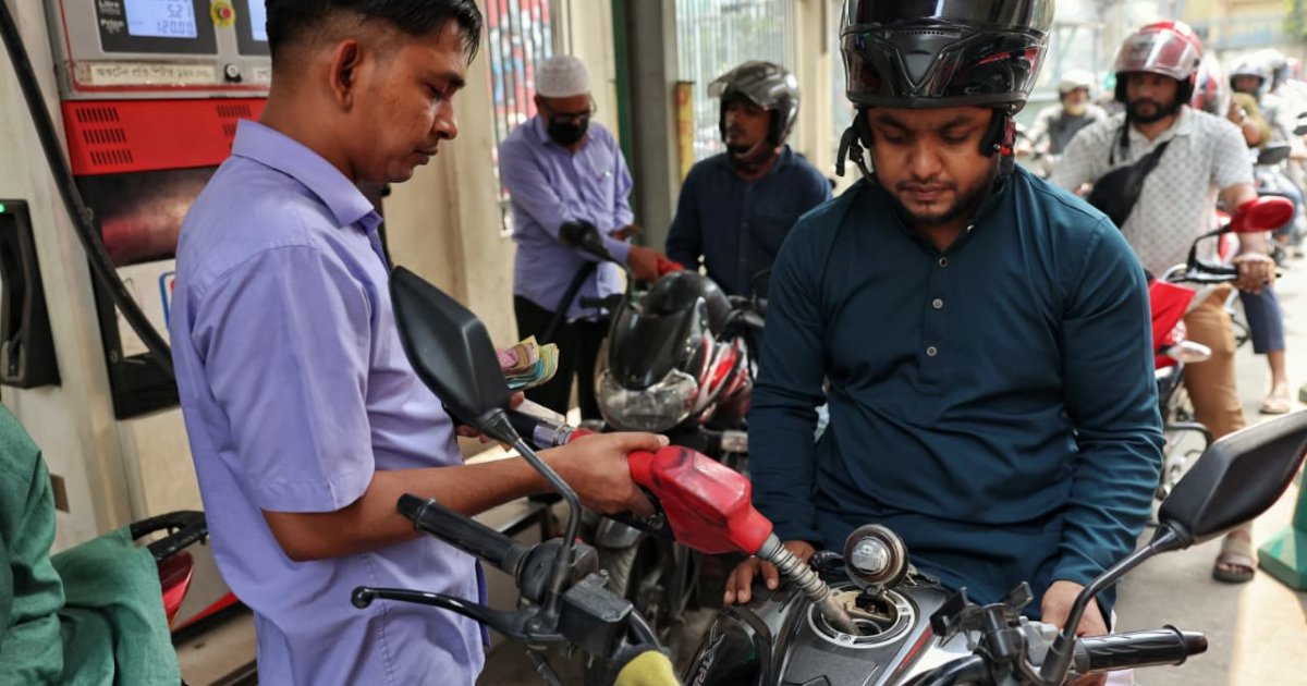 Energy minister: No fuel shortage in country, two more shipments to arrive Monday