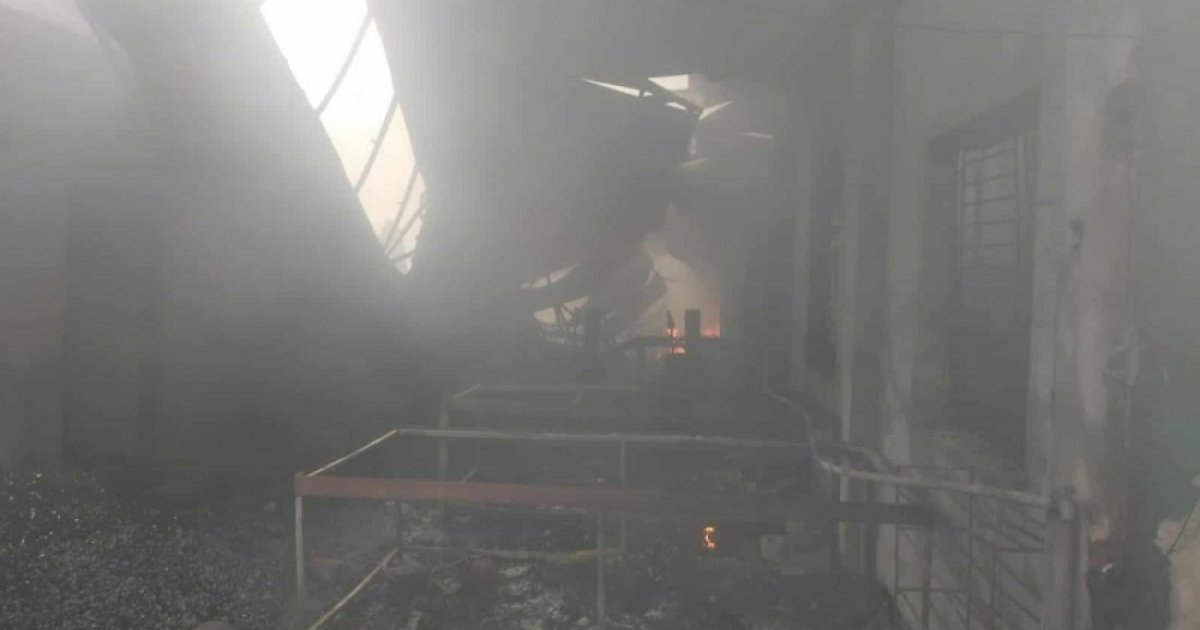 রাজধানীর কদমতলীতে গ্যাস লাইটার কারখানায় ভয়াবহ অগ্নিকাণ্ড নিয়ন্ত্রণে, উদ্ধার ৫ লাশ