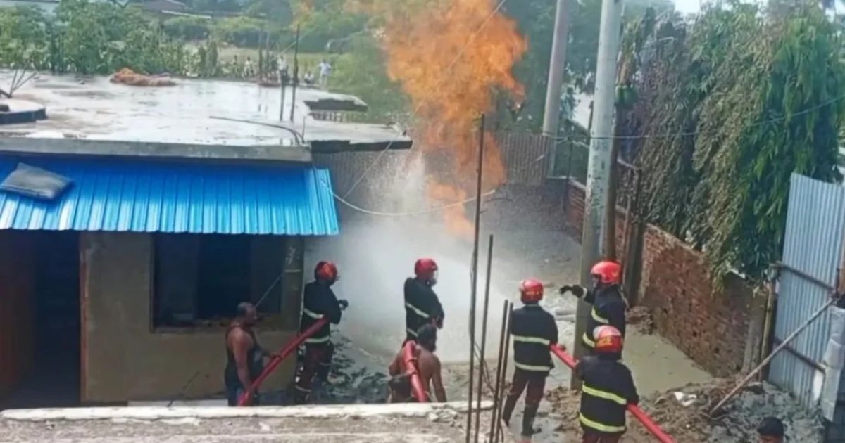 Fire erupts from ground in Cox’s Bazar, three units deployed
