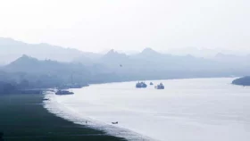 Explosions, gunfire in Myanmar spark fear near Teknaf border