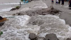 Cyclone Remal: Villages in 3 Khulna upazilas still inundated
