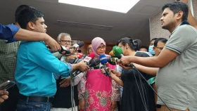 Malaysia stands firm on worker entry deadline