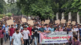 DU students protest HC reinstatement of quota system in government jobs