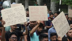 DU students protest HC reinstatement of quota system in government jobs
