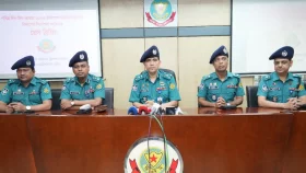 DMP warns of action against buses for overcharging during Eid