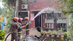 2 injured in fire at Desco&rsquo;s sub-station at Tejgaon