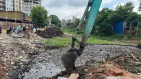 DNCC continues eviction, digging drive on Ramchandrapur canal for 2nd day 
