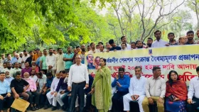 DU employees demand Finance Minister's resignation over Prottoy scheme remark