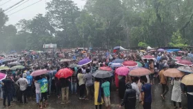 Quota reinstatement: RU students take position on Dhaka-Rajshahi highway