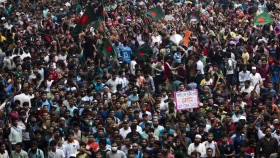 Protesters demand emergency parliamentary session to resolve quota issue