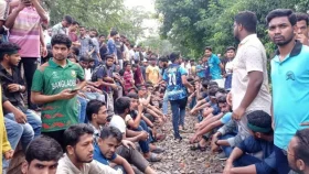 Quota reform: RU students block railway, seek justice for attacks on protesters