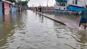 Low-lying Sunamganj areas inundated as Surma River rises