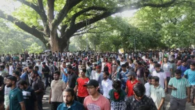 Clashes at DU: Emergency meeting underway at VC&rsquo;s residence
