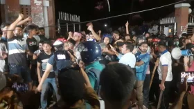 Clashes at DU: Shahidullah Hall area turns into battleground