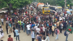 Quota movement: 15 injured in Dinajpur Chhatra League-protester clash