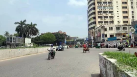 Complete shutdown: Dhaka roads see reduced traffic