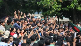Student protesters aim to form a new political party to strenthen revolution