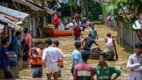 Over 5.2m people still stranded in 11 flood-hit districts