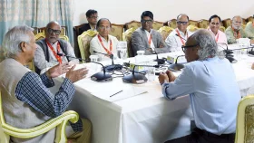 Editors Council urges govt to scrap laws used to repress journalists