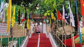 Clash at Sylhet&rsquo;s Shah Paran shrine leaves 20 Injured