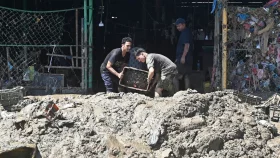 Nepal surveys flood wreckage as death toll reaches 200