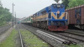 Bangladesh Railway refunds advance tickets amid service suspension