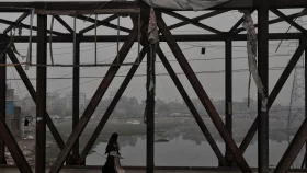 Dense fog, cold wave bring daily life to a halt across Bangladesh