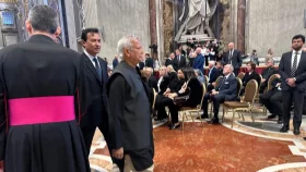 Yunus pays homage to Pope Francis