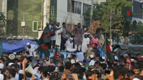 Shahbagh blockade demanding ban on Awami League enters second day