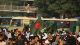 Protesters block Shahbagh demanding Awami League ban