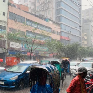 BMD forecasts heavy rain in Dhaka, 3 other divisions