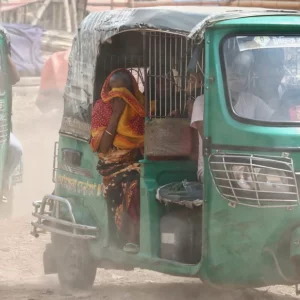 Dhaka’s air ‘unhealthy for sensitive groups’ Wednesday morning