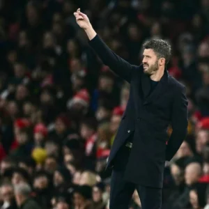 Carrick given permanent deal as Man Utd manager