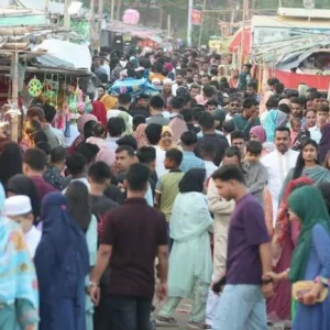 Padma riverside becomes festive hub during Eid reunion in Rajshahi