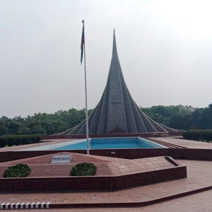 Nation bows to martyrs, marks Independence Day with pride