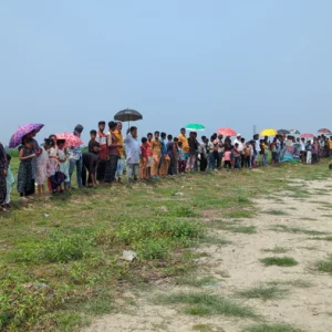 People form human chain, demand protection from river erosion in Narsingdi