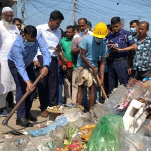 DC warns of stern action against artificial fuel shortage in Rajshahi
